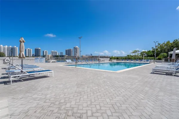 $2,600 | 18071 Biscayne Boulevard, Unit 402, Aventura, FL 33160