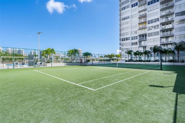$2,600 | 18071 Biscayne Boulevard, Unit 402, Aventura, FL 33160