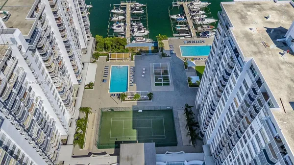 $2,600 | 18071 Biscayne Boulevard, Unit 402, Aventura, FL 33160