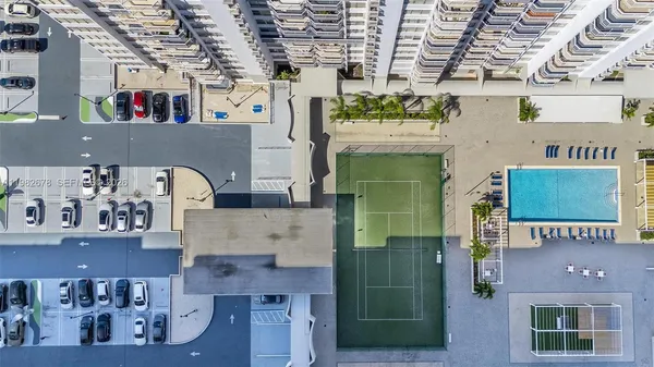 $2,600 | 18071 Biscayne Boulevard, Unit 402, Aventura, FL 33160