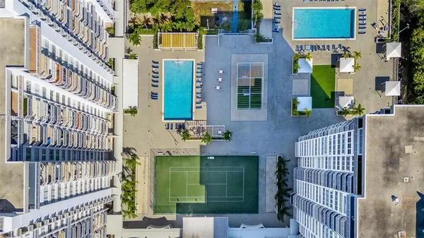 $2,600 | 18071 Biscayne Boulevard, Unit 402, Aventura, FL 33160