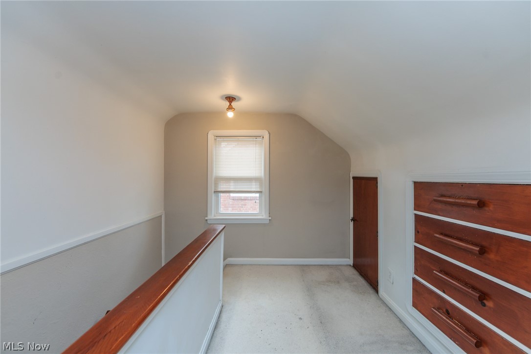 1551 Winchester Road Cleveland, OH 44124 - Photo 26 of 48