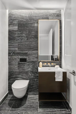 $4,795,000 | 215 West 28th Street, Unit 20B | Chelsea