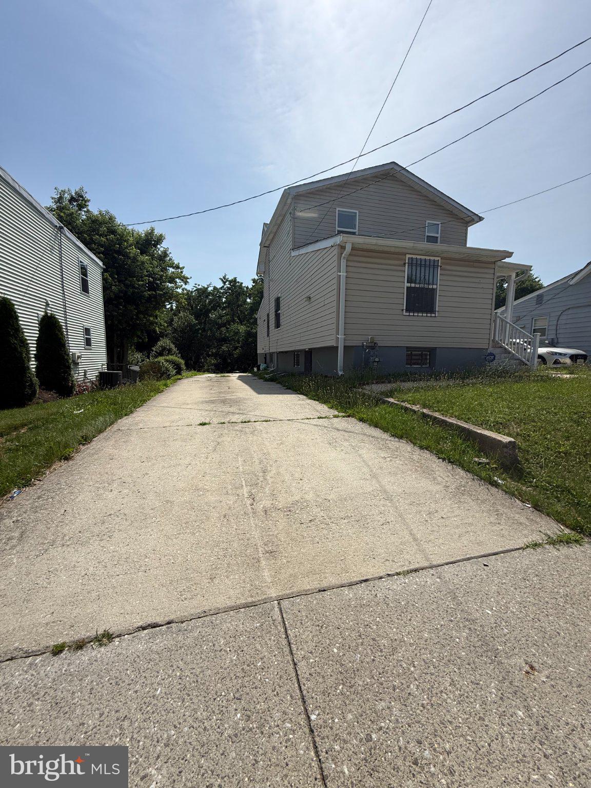 123 Winters Lane Baltimore, MD 21228 - Photo 27 of 28 Charming home with spacious driveway.