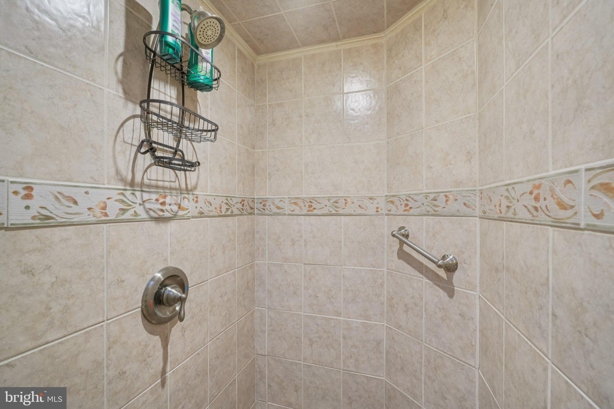 405 South 17th Street Philadelphia, PA 19146 - Photo 14 of 24 a bathroom with a shower
