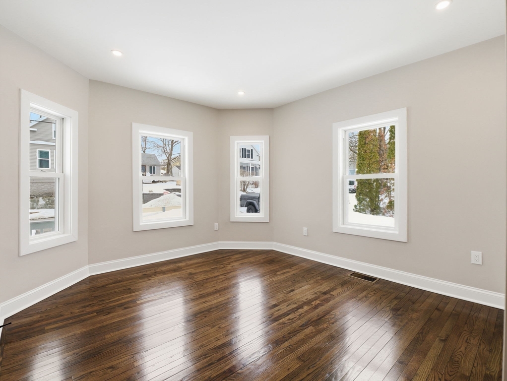 37 Stavely Street Lowell, MA 01852 - Photo 15 of 42