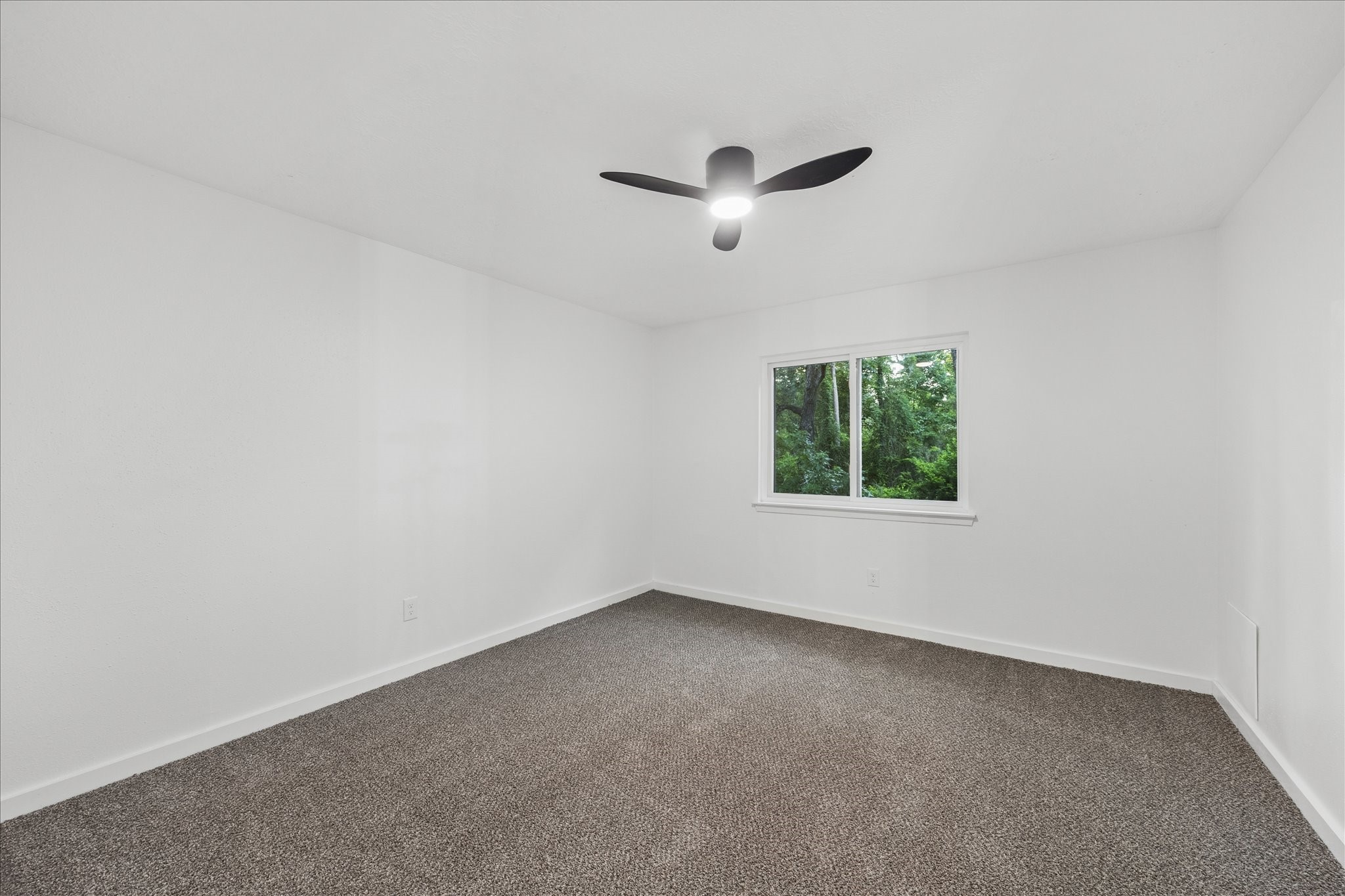 85 Yewleaf Drive Spring, TX 77381 - Photo 19 of 30