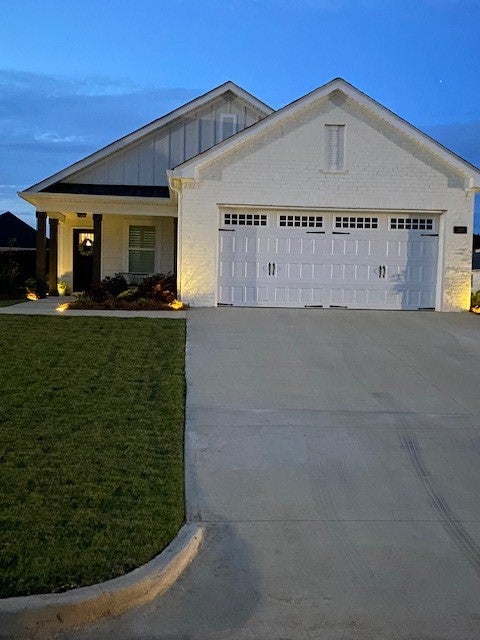 386 Bush Creek Road Opelika, AL 36804 - Photo 27 of 30 Lightscaping provides a warm welcome to all your guests!