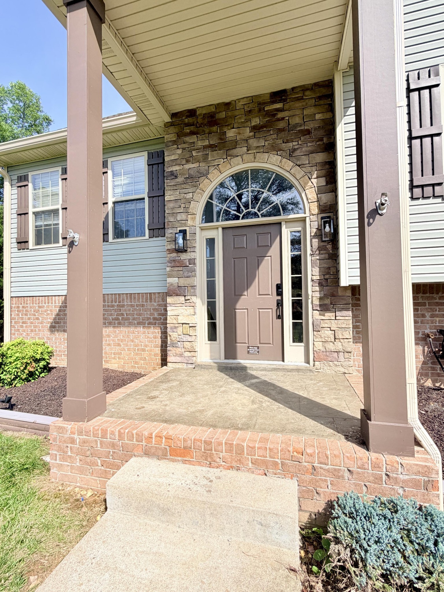 5005 Marion Road Cunningham, TN 37052 - Photo 2 of 40