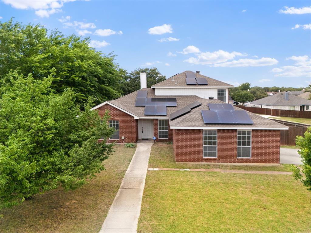 633 Madeline Court Azle, TX 76020 - Photo 29 of 35