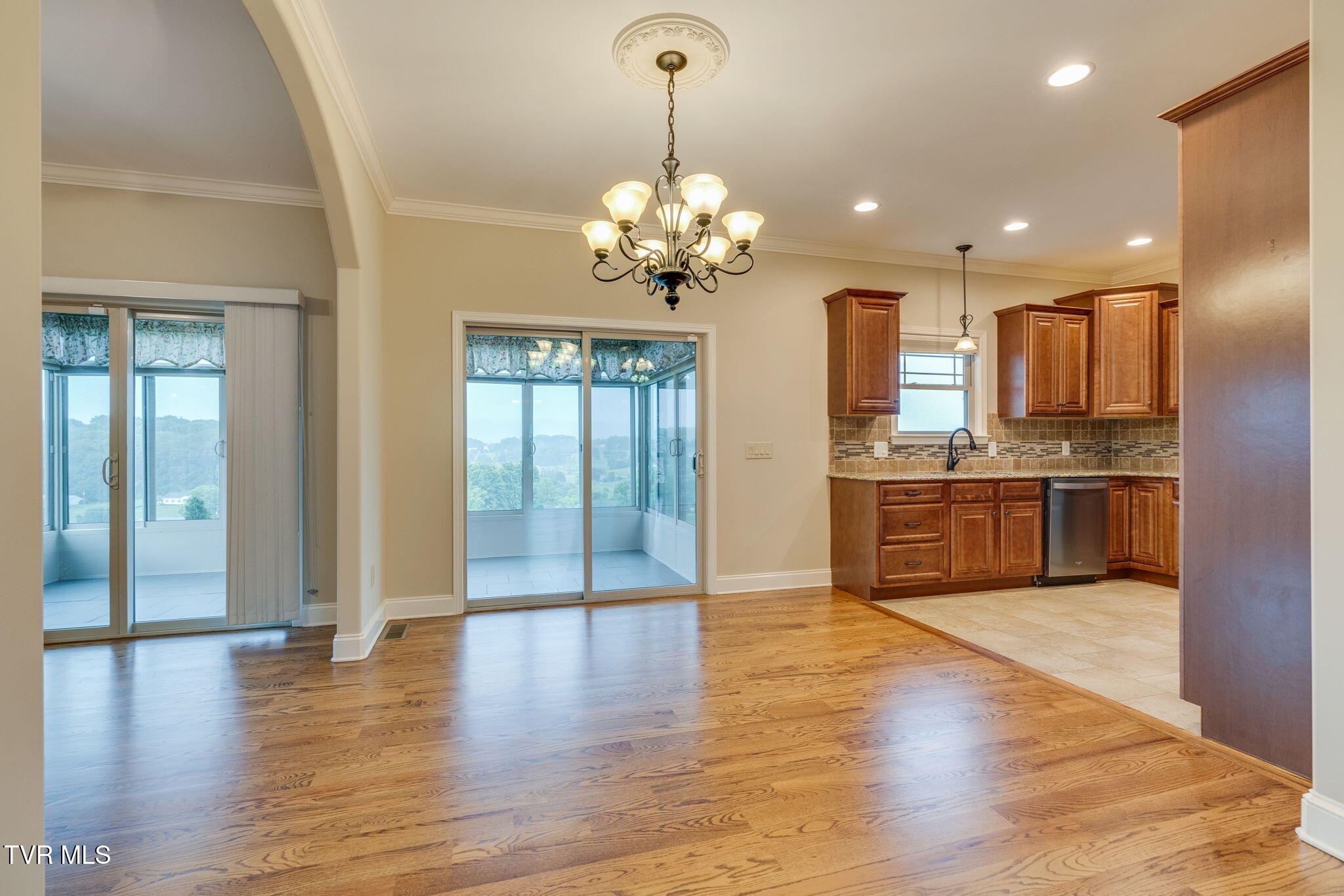 397 Ridgecrest Road Jonesborough, TN 37659 - Photo 8 of 53 009