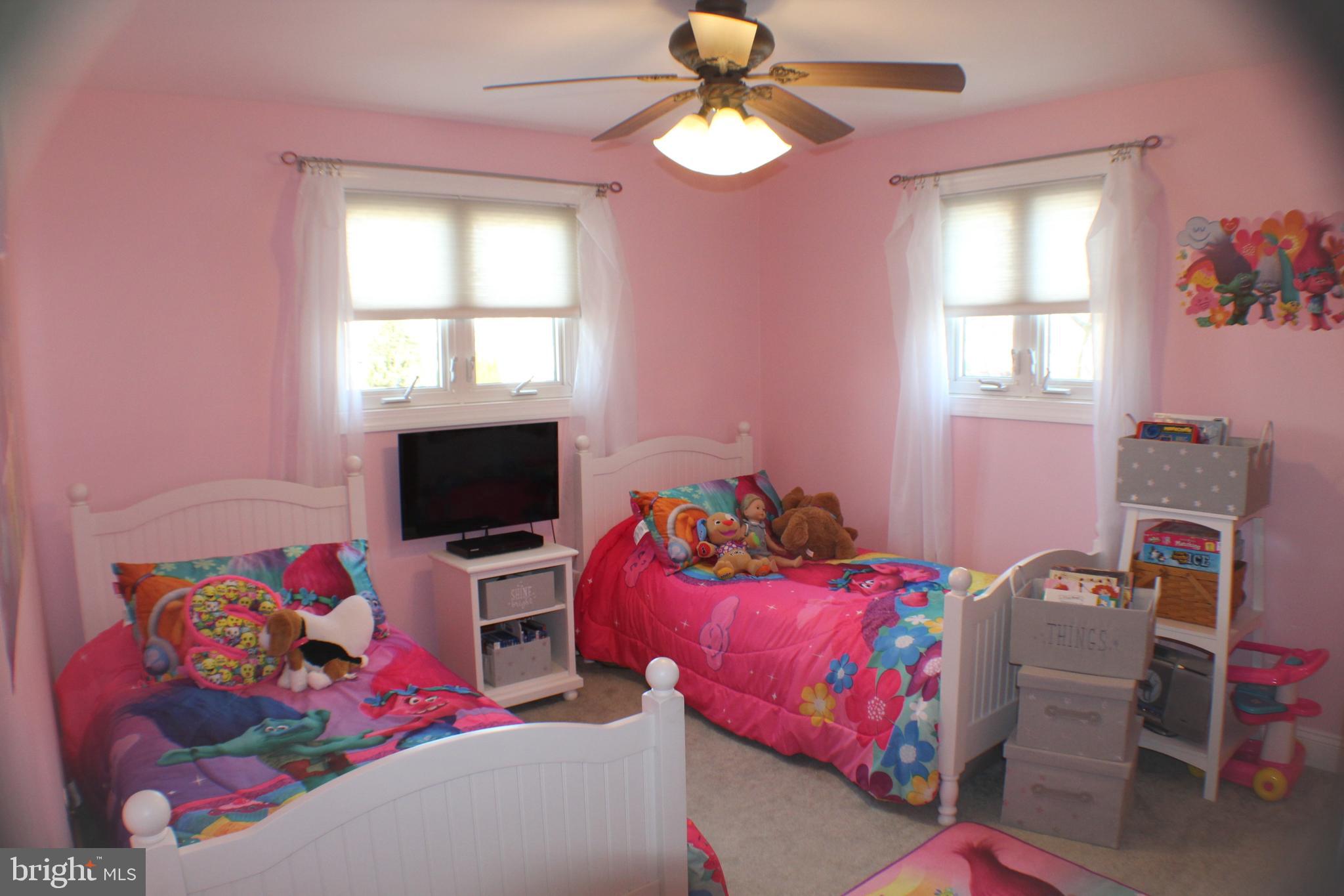 325 Parry Road Warminster, PA 18974 - Photo 16 of 26