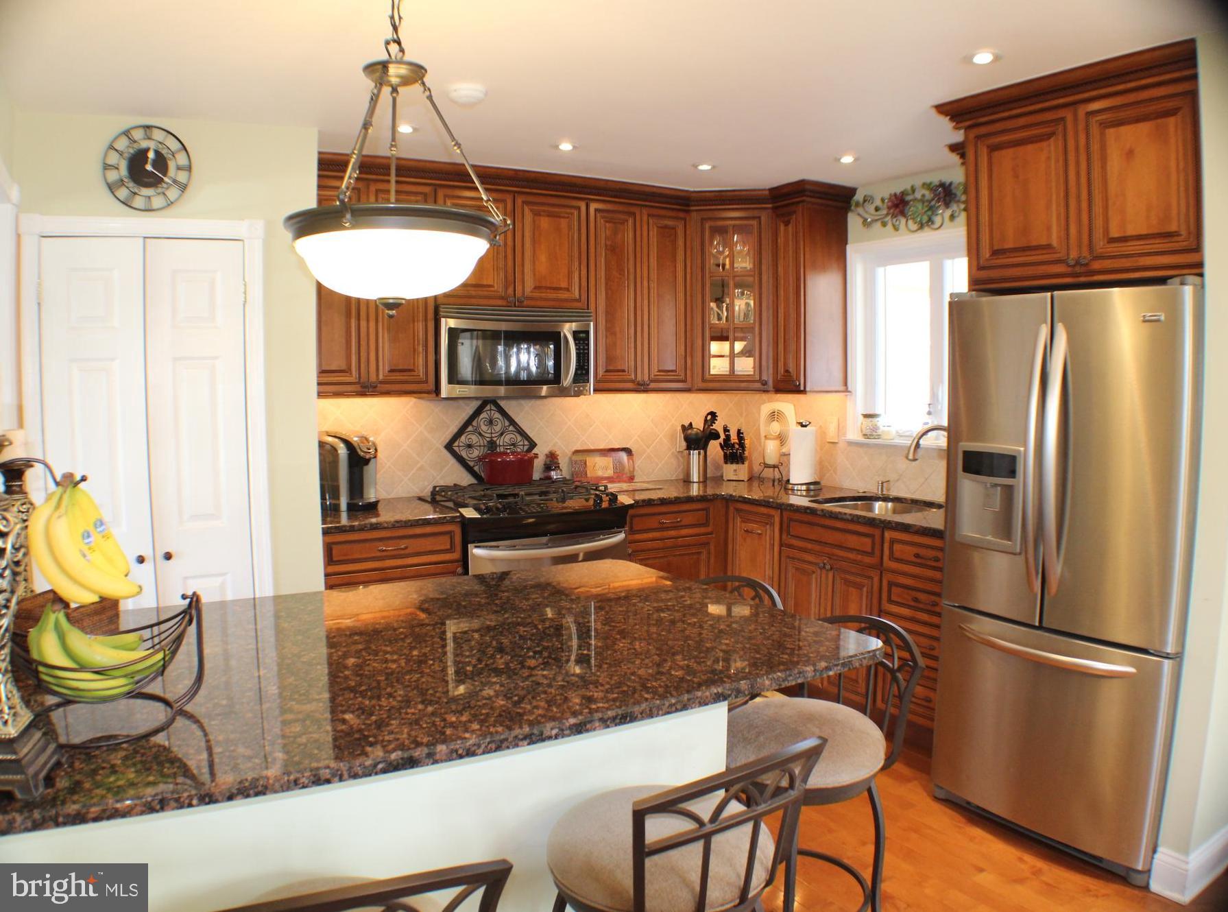 325 Parry Road Warminster, PA 18974 - Photo 3 of 26