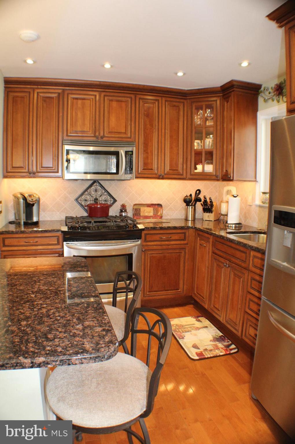 325 Parry Road Warminster, PA 18974 - Photo 4 of 26