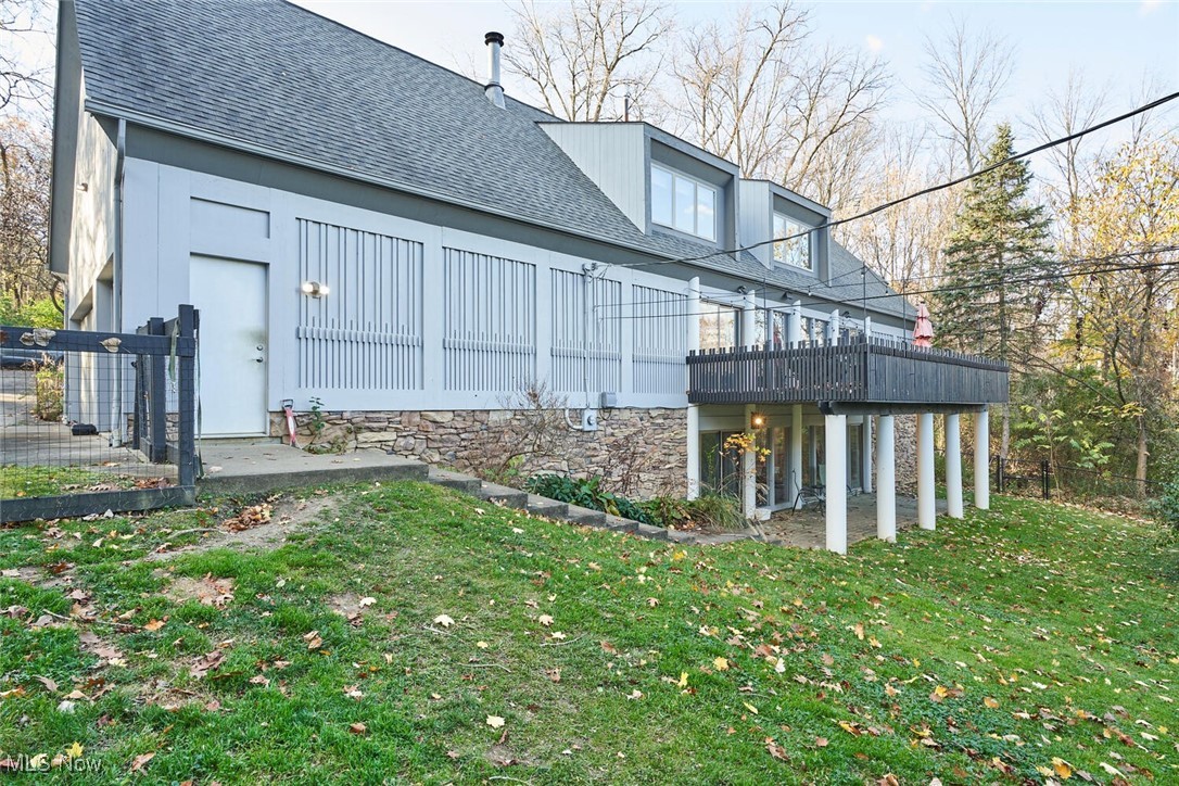 884 Merridge Road Akron, OH 44313 - Photo 2 of 25 Gallery Image 2