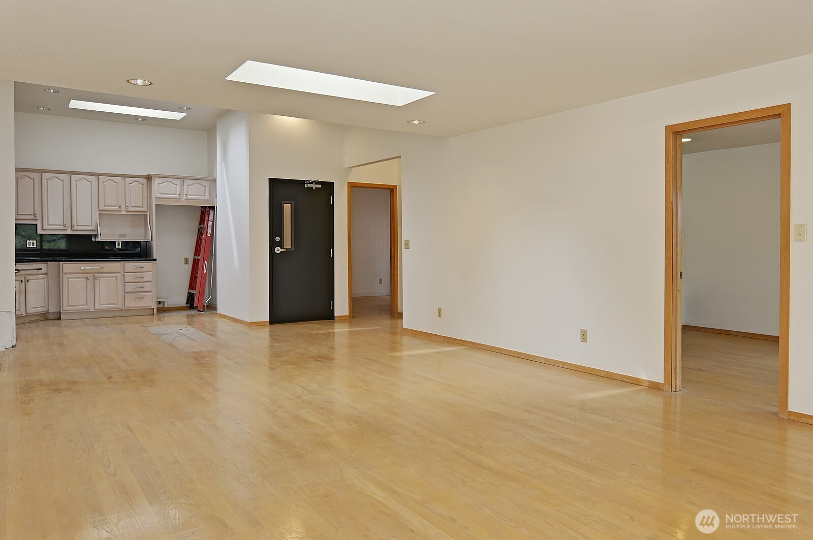 3015 Beacon Avenue South Seattle, WA 98144 - Photo 27 of 33 en view interior of the house