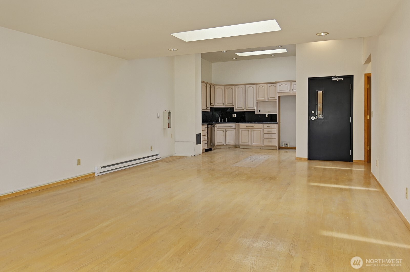 3015 Beacon Avenue South Seattle, WA 98144 - Photo 28 of 33 a view of kitchen and a window