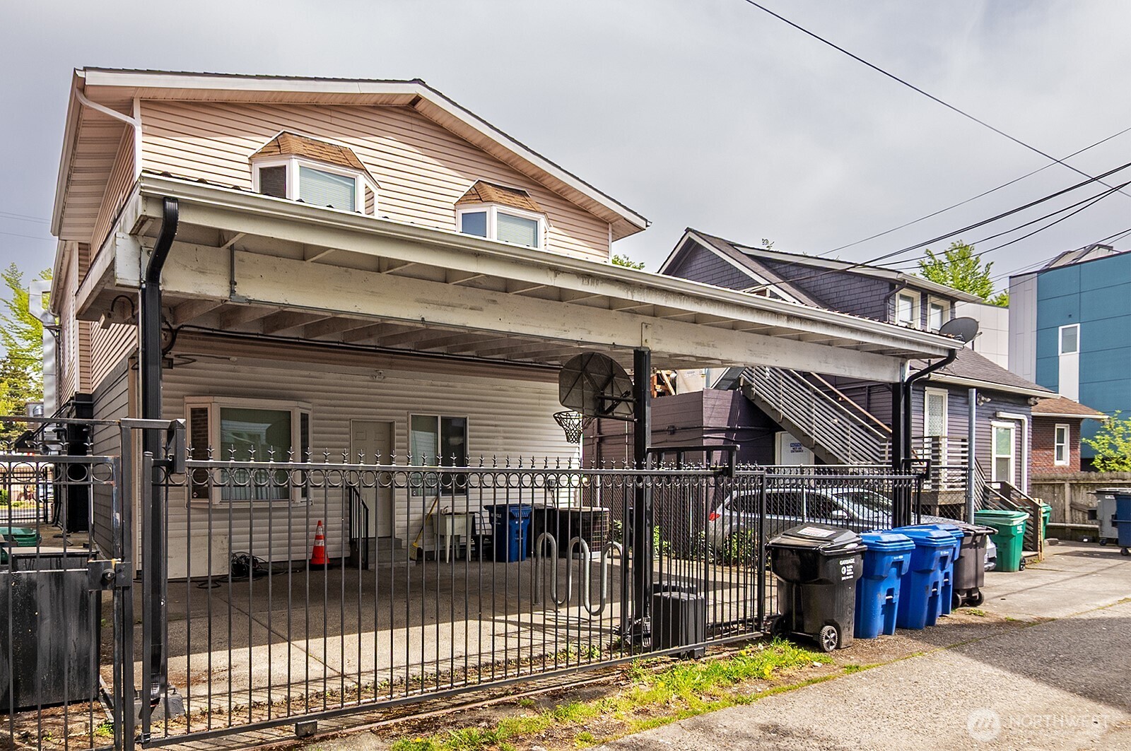 3015 Beacon Avenue South Seattle, WA 98144 - Photo 5 of 33 a view of a house with a balcony