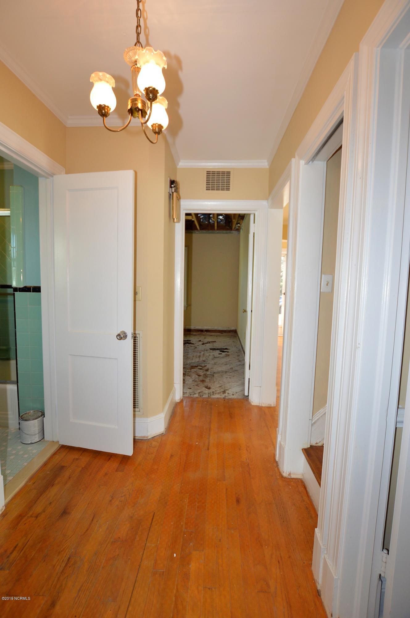 11 Ruth Street Jacksonville, NC 28540 - Photo 12 of 24 hallway