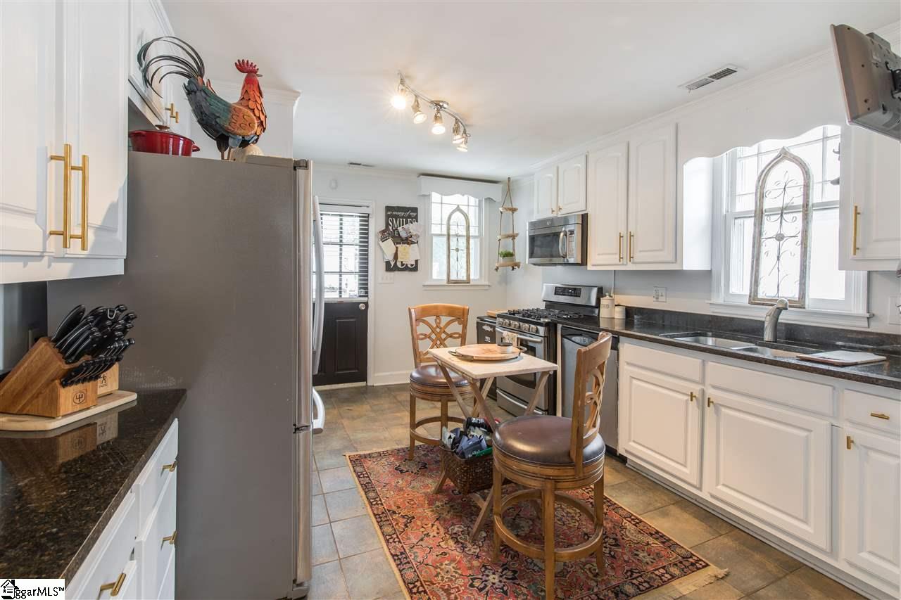109 West Faris Road Greenville, SC 29605 - Photo 11 of 22 Gallery Image 11