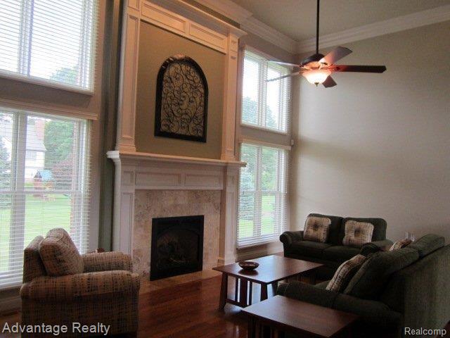 60589 Pennington Way Rochester, MI 48306 - Photo 4 of 24 Great Room.JPG