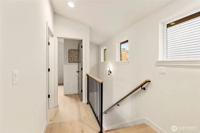 $889,000 | 3404 33rd Avenue West, Seattle, WA 98199