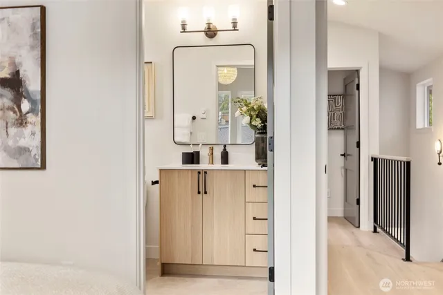 $889,000 | 3404 33rd Avenue West, Seattle, WA 98199