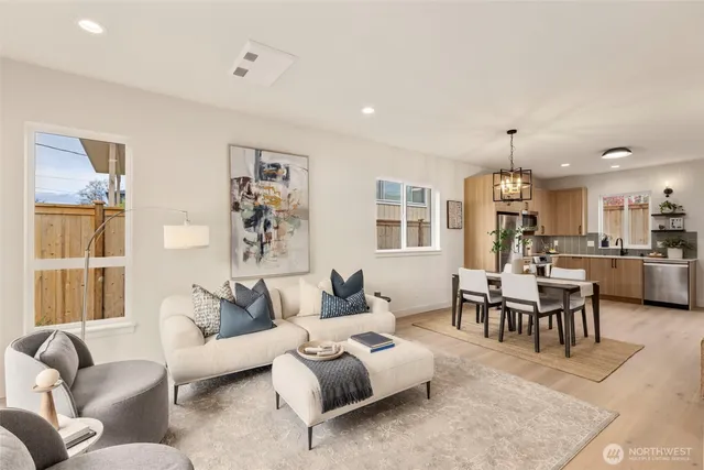 $889,000 | 3404 33rd Avenue West, Seattle, WA 98199