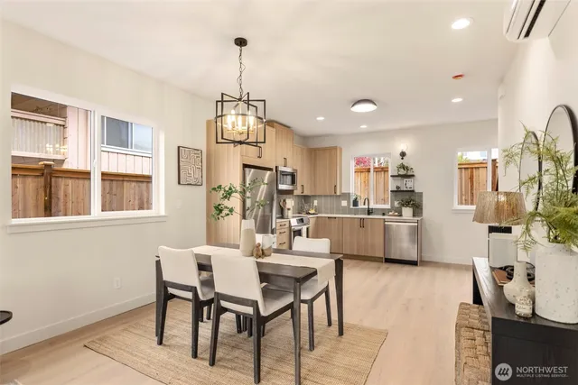 $889,000 | 3404 33rd Avenue West, Seattle, WA 98199