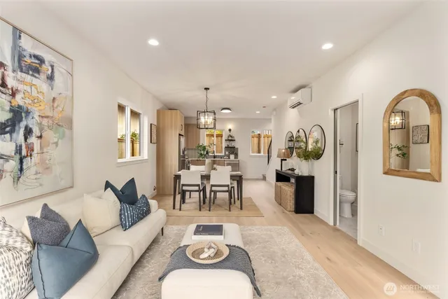 $889,000 | 3404 33rd Avenue West, Seattle, WA 98199