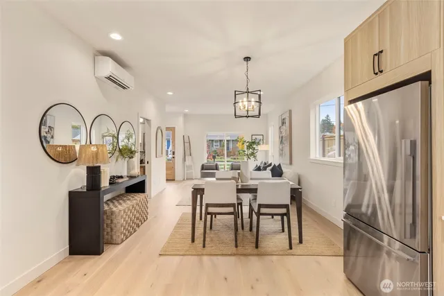 $889,000 | 3404 33rd Avenue West, Seattle, WA 98199