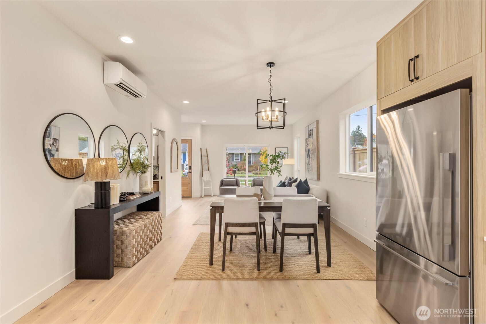 3404 33rd Avenue West Seattle, WA 98199 - Photo 9 of 29