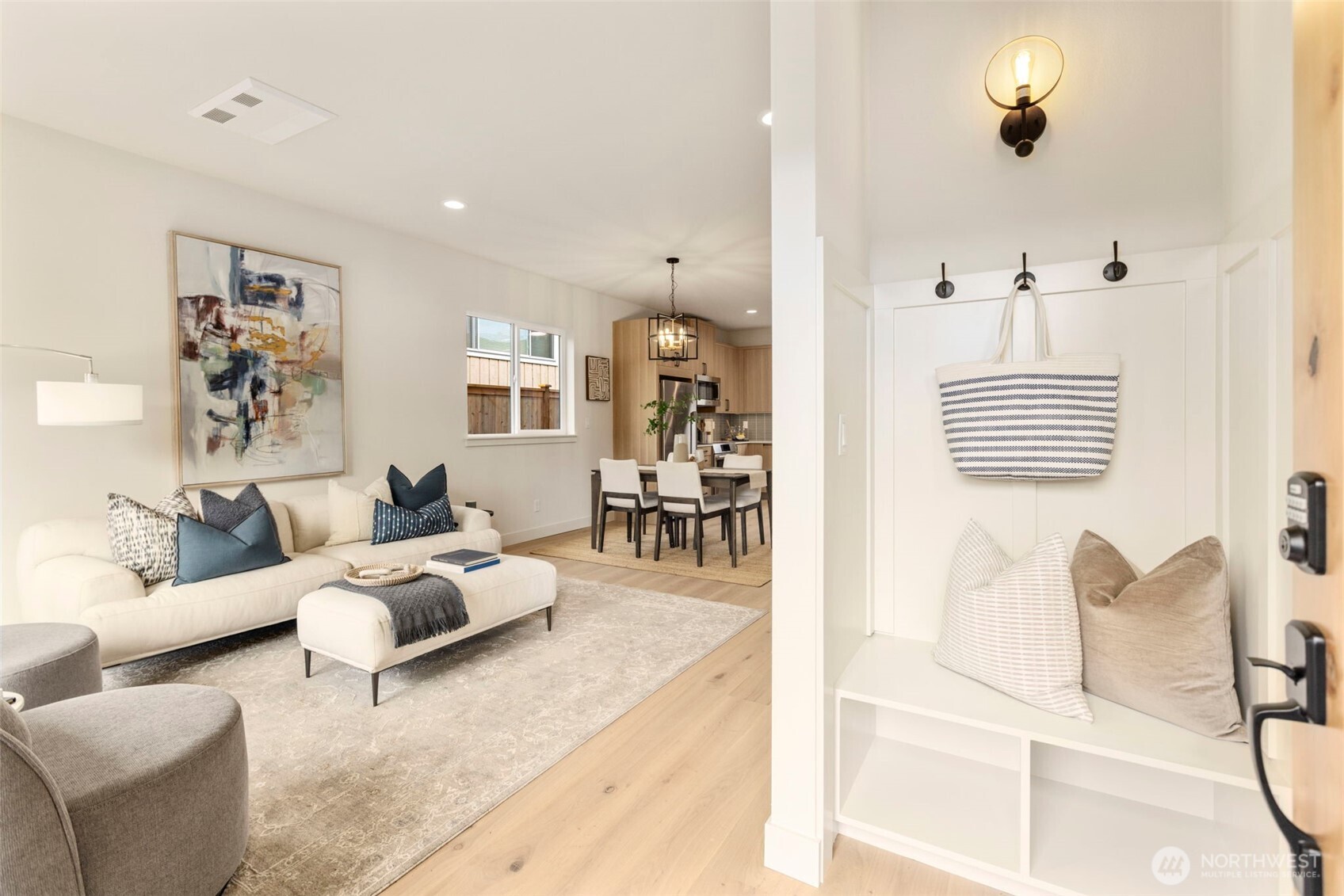 3404 33rd Avenue West Seattle, WA 98199 - Photo 10 of 29