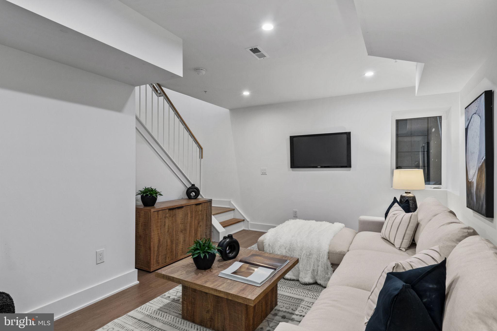 749 North Capitol Street Philadelphia, PA 19130 - Photo 15 of 61 Modern living space with inviting ambiance.