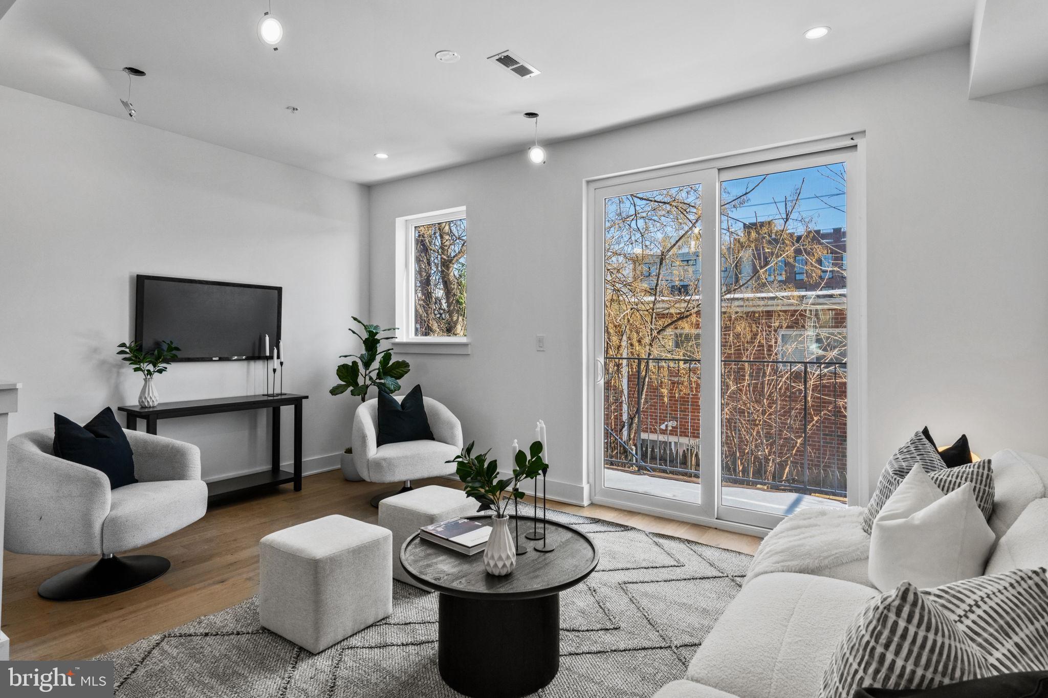 749 North Capitol Street Philadelphia, PA 19130 - Photo 20 of 61 Bright and airy modern living space.