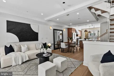 $1,200,000 | 749 North Capitol Street, Philadelphia, PA 19130