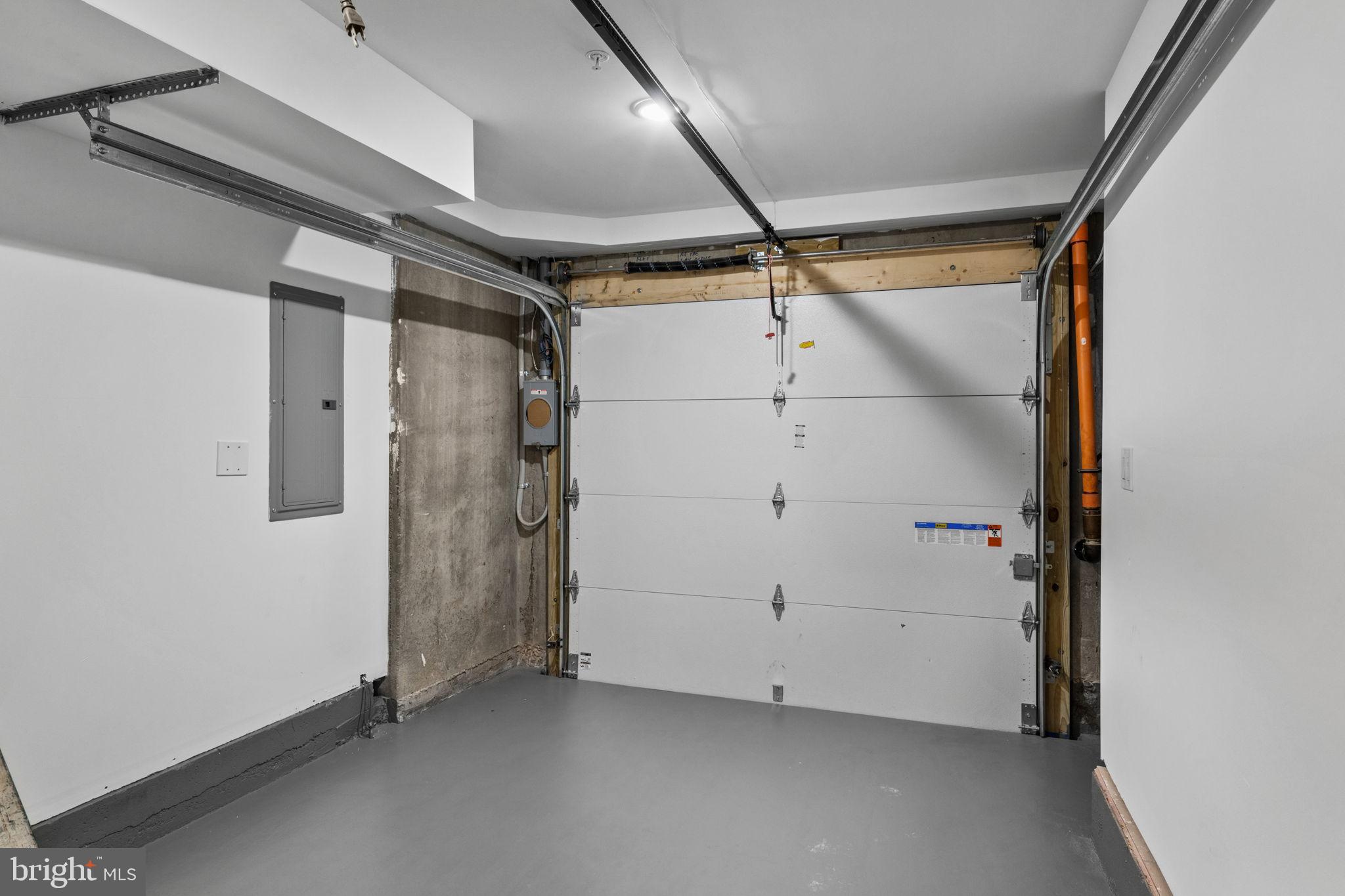 749 North Capitol Street Philadelphia, PA 19130 - Photo 4 of 61 Spacious garage with modern features.