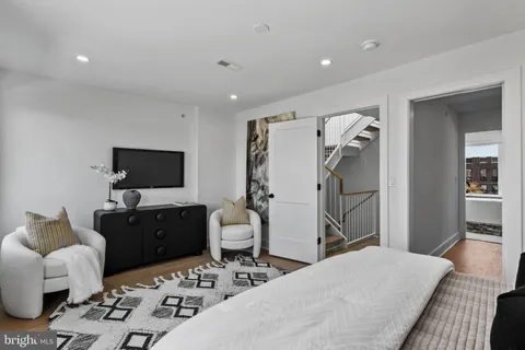 $1,200,000 | 749 North Capitol Street, Philadelphia, PA 19130