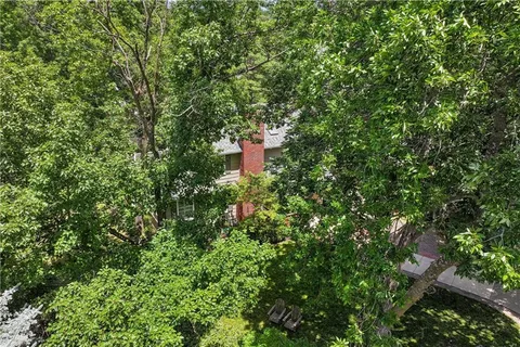 $689,900 | 2004 West 50th Street, Westwood Hills, KS 66205