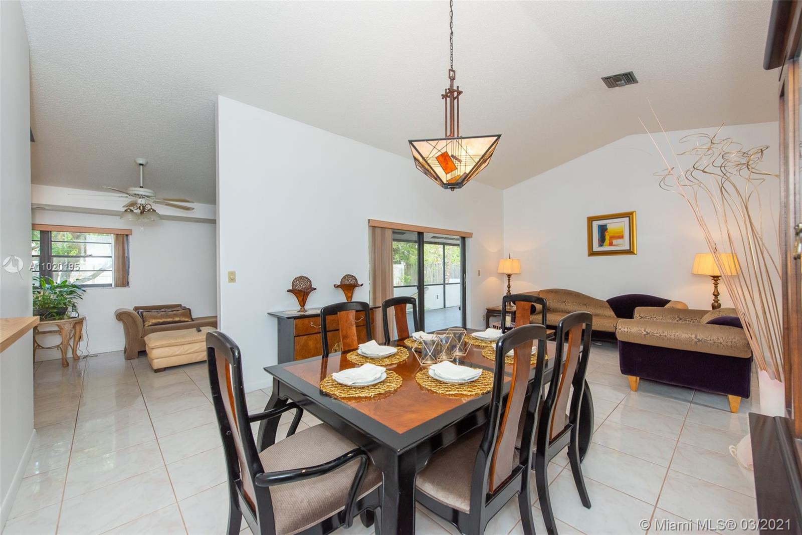 21060 Woodspring Avenue Boca Raton, FL 33428 - Photo 11 of 63 Gallery Image 11