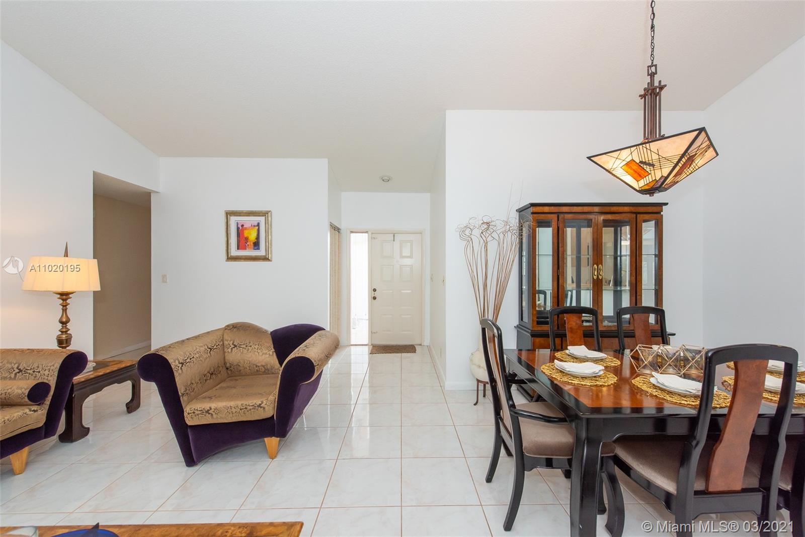 21060 Woodspring Avenue Boca Raton, FL 33428 - Photo 13 of 63 Gallery Image 13