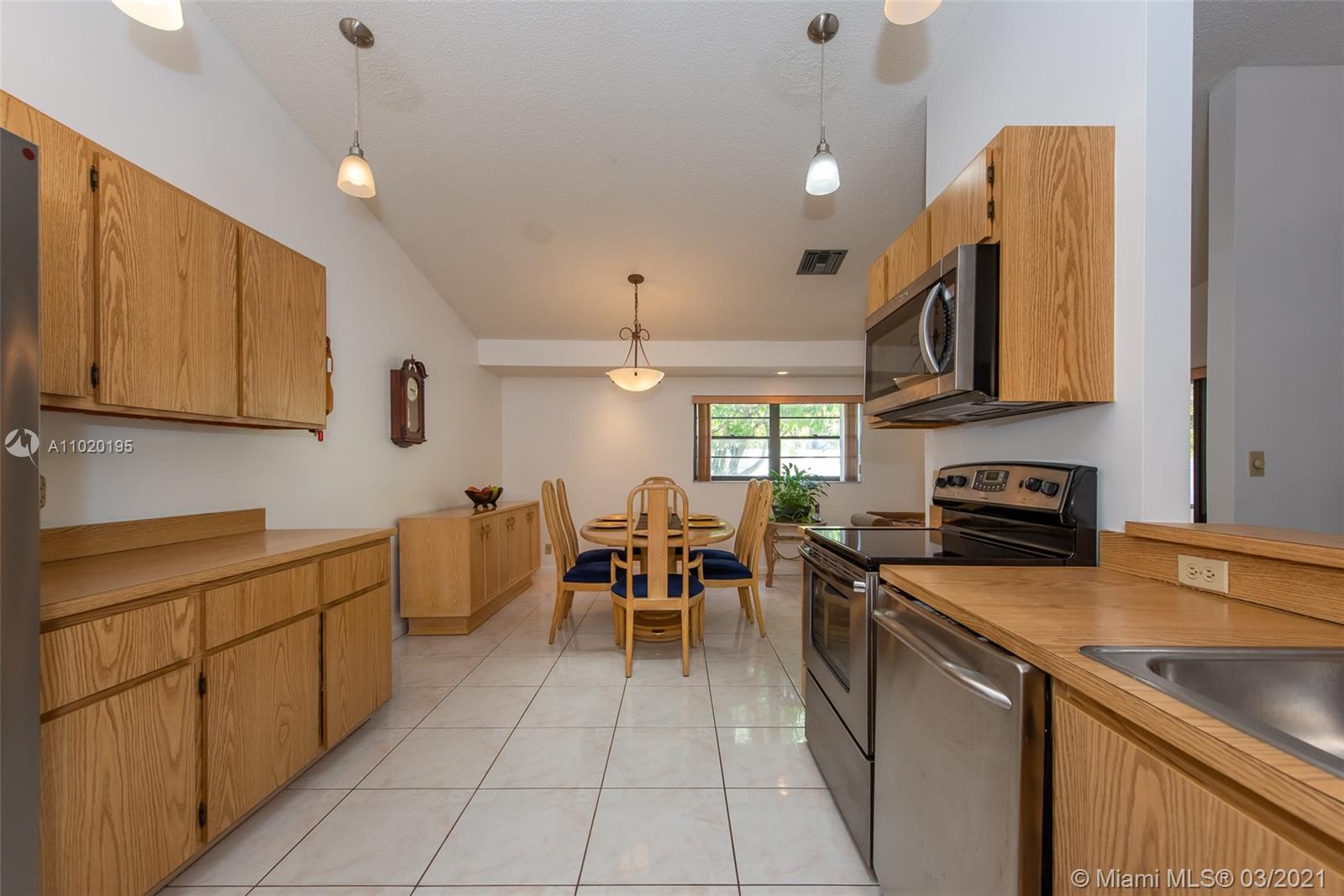 21060 Woodspring Avenue Boca Raton, FL 33428 - Photo 38 of 63 Gallery Image 38