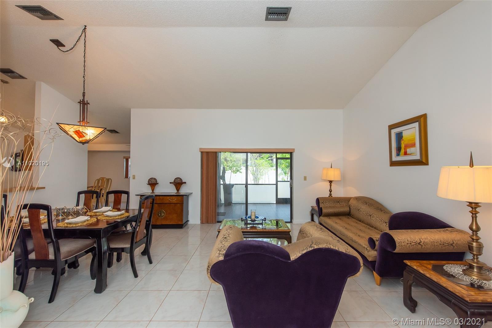 21060 Woodspring Avenue Boca Raton, FL 33428 - Photo 7 of 63 Gallery Image 7