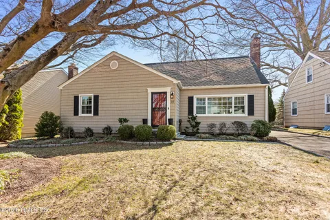 $799,000 | 28 Crestview Avenue, Stamford, CT 06907