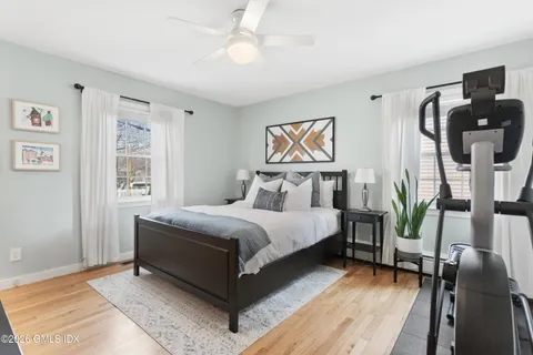 $799,000 | 28 Crestview Avenue, Stamford, CT 06907