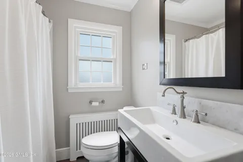 $799,000 | 28 Crestview Avenue, Stamford, CT 06907