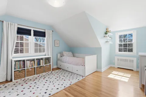 $799,000 | 28 Crestview Avenue, Stamford, CT 06907