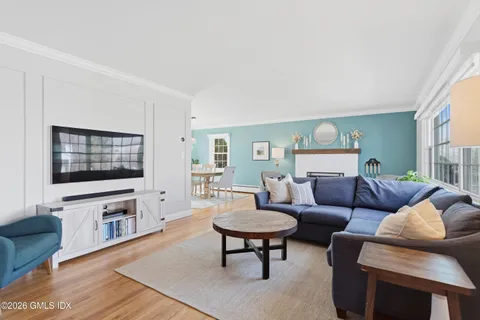 $799,000 | 28 Crestview Avenue, Stamford, CT 06907