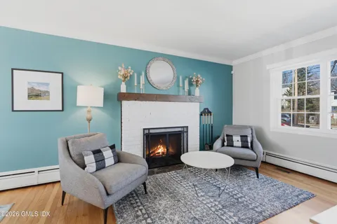 $799,000 | 28 Crestview Avenue, Stamford, CT 06907