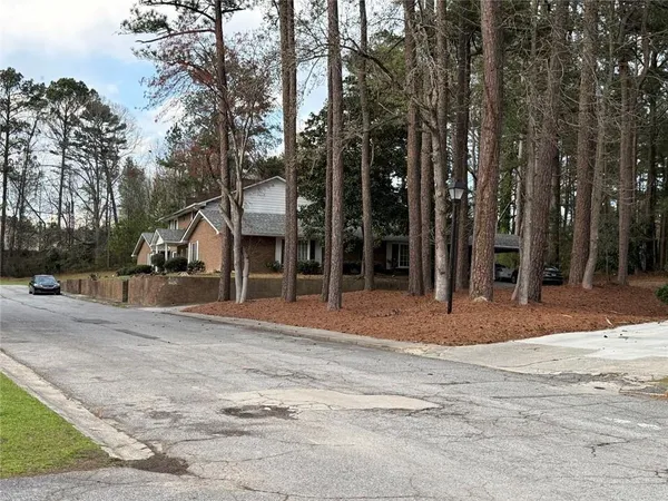 $2,000 | 4500 Shannon Boulevard, Unit 7A, Union City, GA 30291